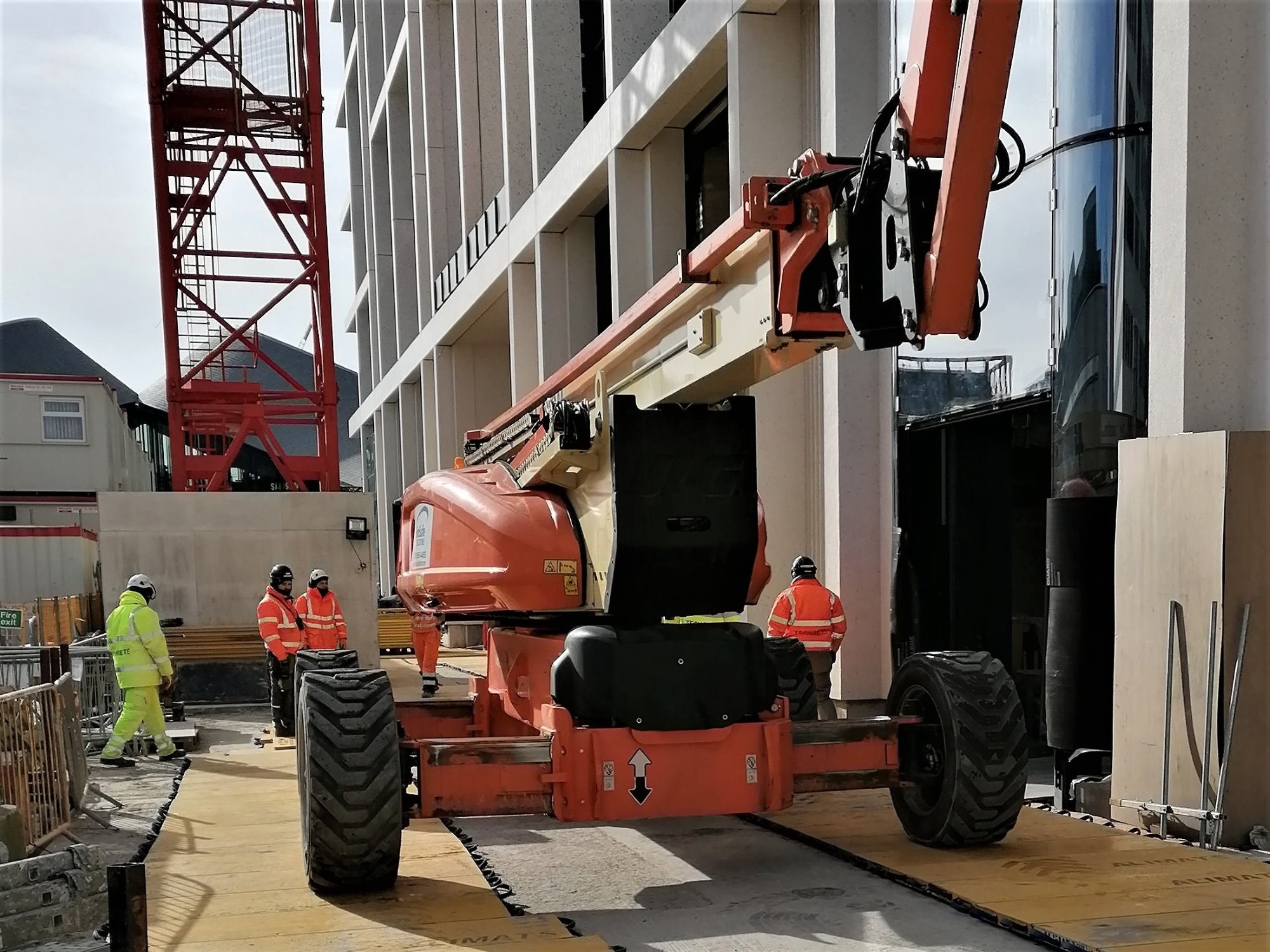ALIMATS® Load Spread Solutions for Powered Access in Construction